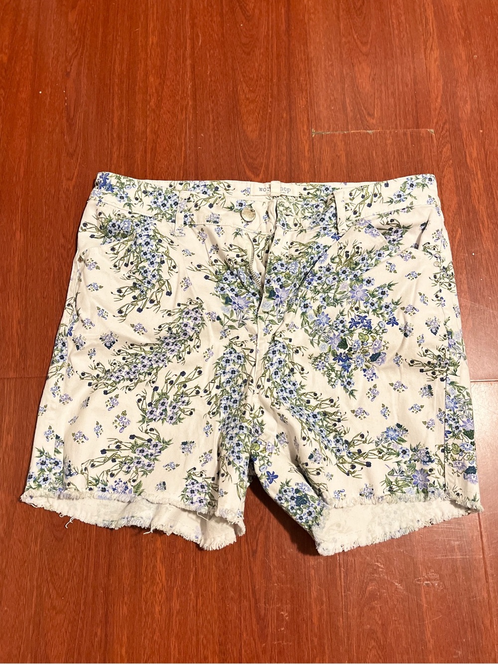 Workshop Floral Print Lace-Trim Women’s Jean Shorts - Cream with Blue Floral
